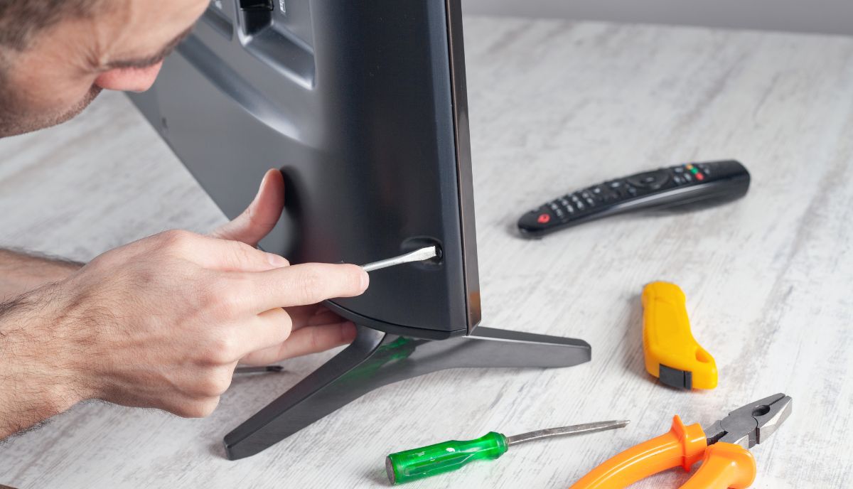 Is It Worth Fixing A Broken TV Screen? TVDecoded